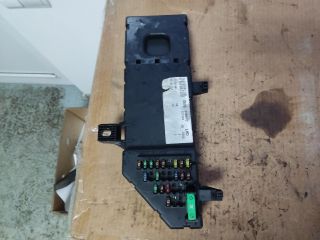 bontott OPEL VECTRA C Biztosítéktábla Motortér