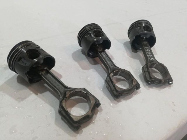 bontott OPEL VECTRA C Dugattyú