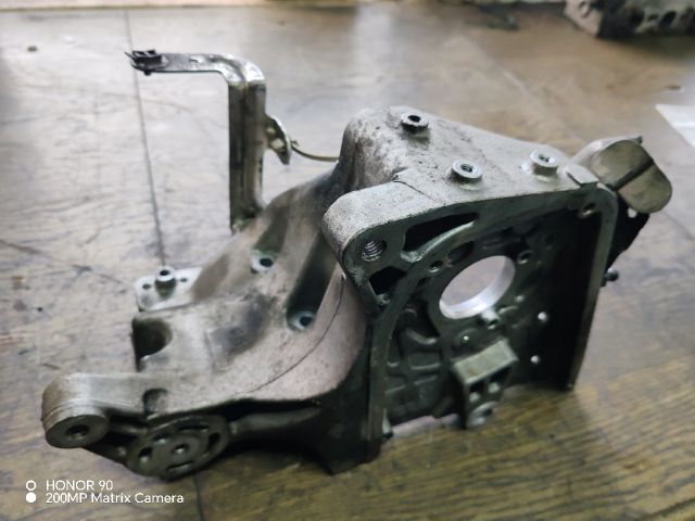 bontott OPEL VECTRA C Generátor Tartó Bak