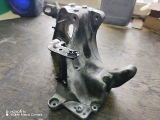 bontott OPEL VECTRA C Generátor Tartó Bak