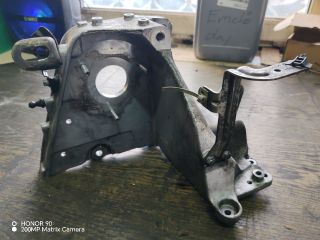 bontott OPEL VECTRA C Generátor Tartó Bak