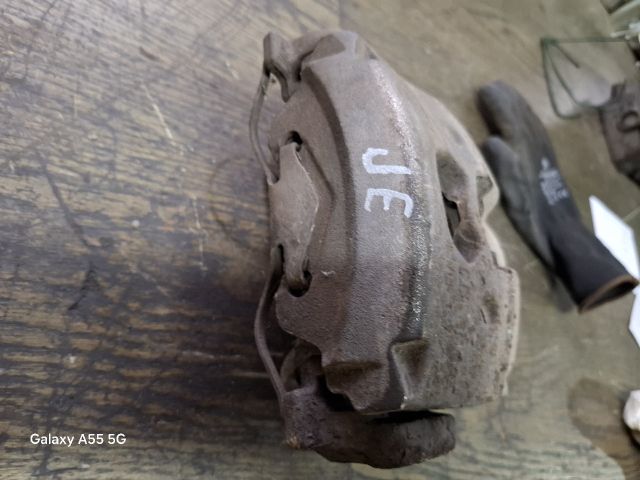 bontott OPEL VECTRA C Jobb első Féknyereg Munkahengerrel