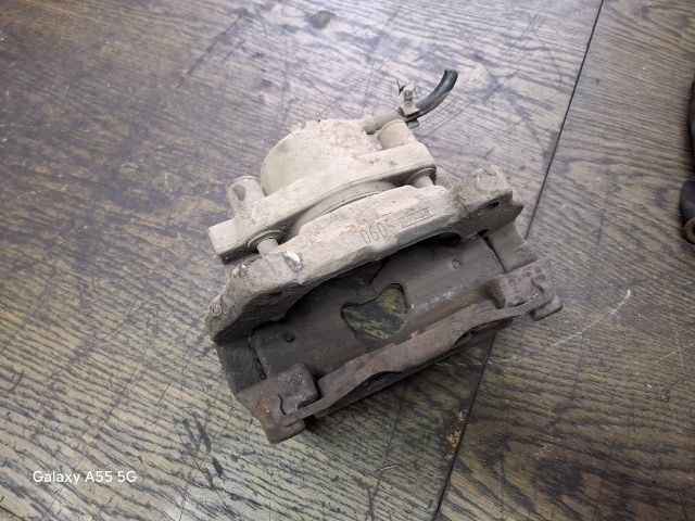 bontott OPEL VECTRA C Jobb első Féknyereg Munkahengerrel