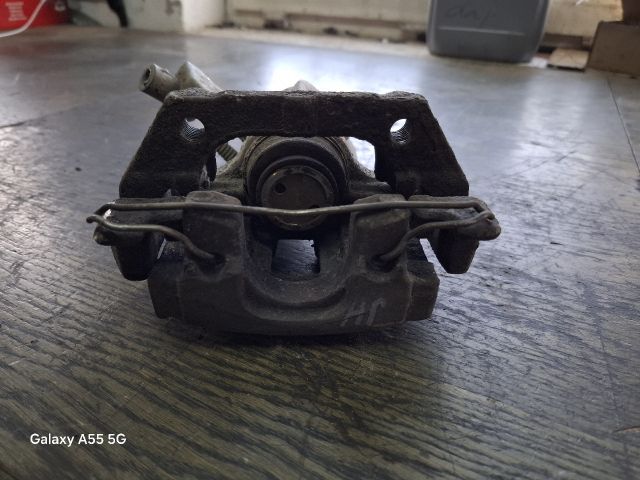 bontott OPEL VECTRA C Jobb hátsó Féknyereg Munkahengerrel