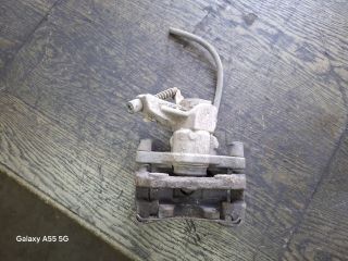 bontott OPEL VECTRA C Jobb hátsó Féknyereg Munkahengerrel