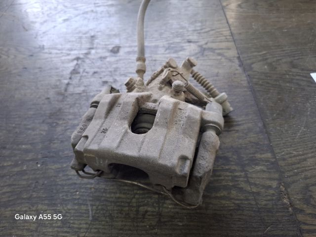 bontott OPEL VECTRA C Jobb hátsó Féknyereg Munkahengerrel