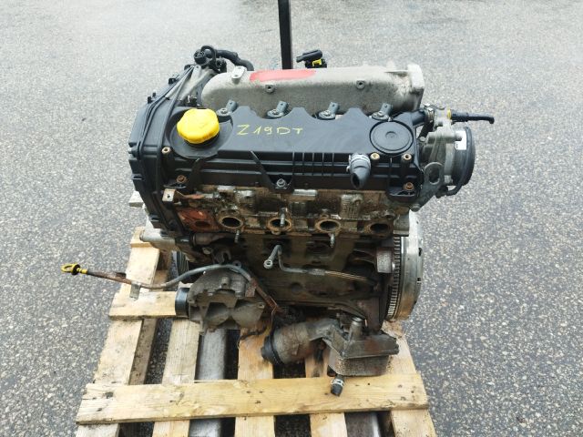 bontott OPEL VECTRA C Motor (Fűzött blokk hengerfejjel)