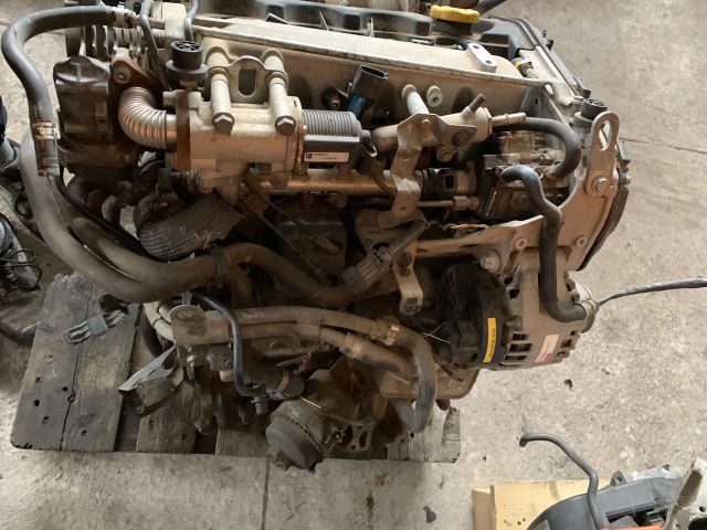 bontott OPEL VECTRA C Motor (Fűzött blokk hengerfejjel)