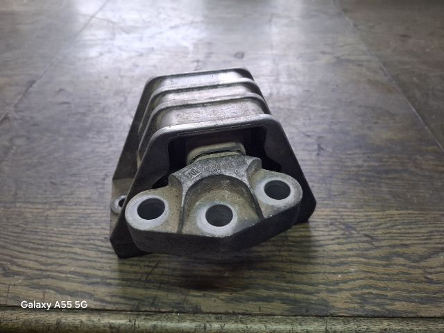 bontott OPEL VECTRA C Motor Tartó Bak (Fém)