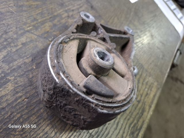 bontott OPEL VECTRA C Motor Tartó Bak (Fém)