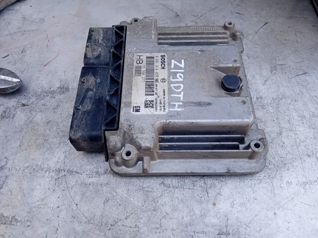 bontott OPEL VECTRA C Motorvezérlő