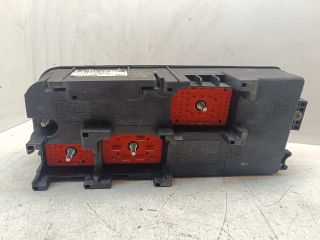 bontott OPEL VECTRA C Biztosítéktábla Motortér