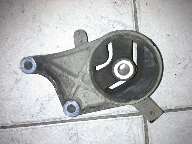 bontott OPEL VECTRA C Motor Tartó Bak (Pozíciófüggetlen)