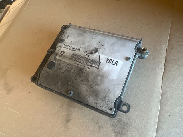 bontott OPEL VECTRA C Motorvezérlő