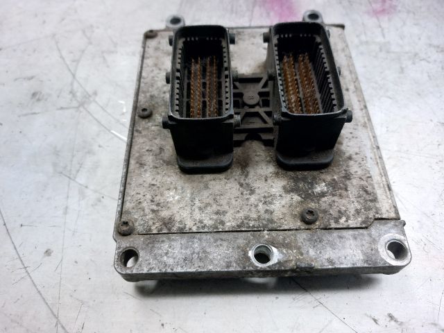 bontott OPEL VECTRA C Motorvezérlő