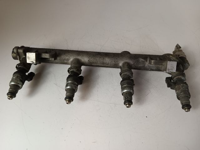 bontott OPEL VECTRA C Porlasztó Sor / Híd