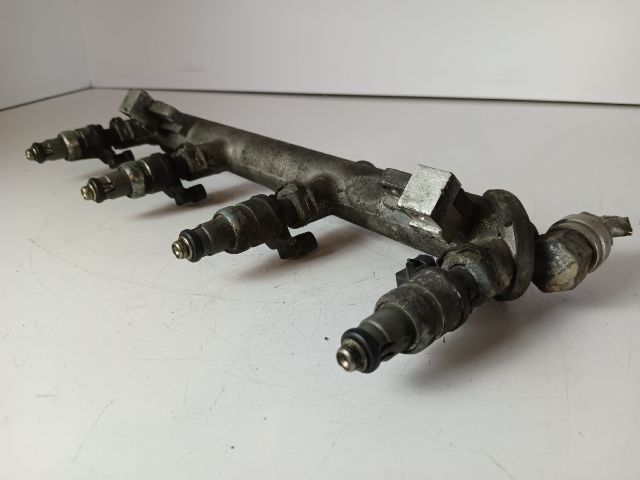 bontott OPEL VECTRA C Porlasztó Sor / Híd