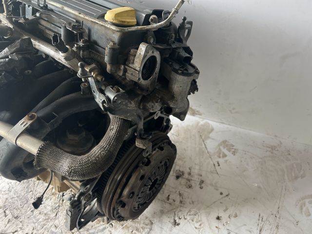 bontott OPEL VECTRA C Motor (Fűzött blokk hengerfejjel)