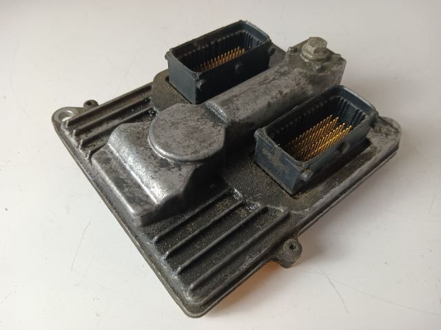 bontott OPEL VECTRA C Motorvezérlő