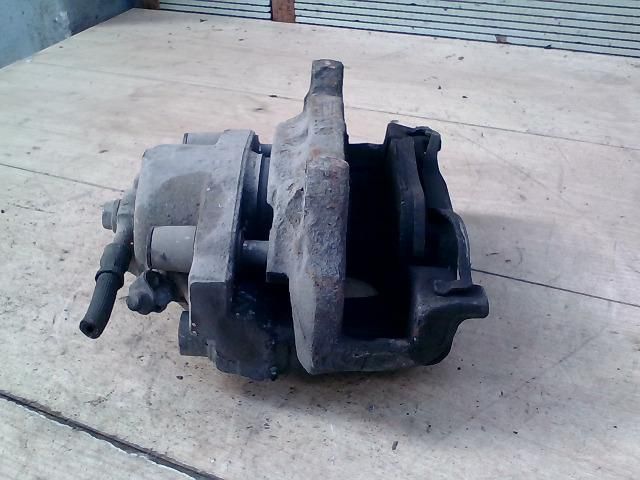 bontott OPEL VECTRA C Bal első Féknyereg Munkahengerrel