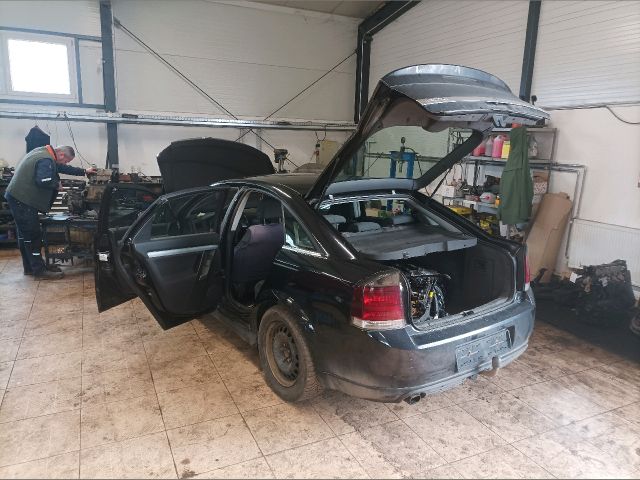 bontott OPEL VECTRA C Biztosítéktábla Motortér