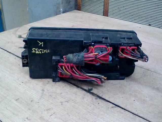 bontott OPEL VECTRA C Biztosítéktábla Motortér