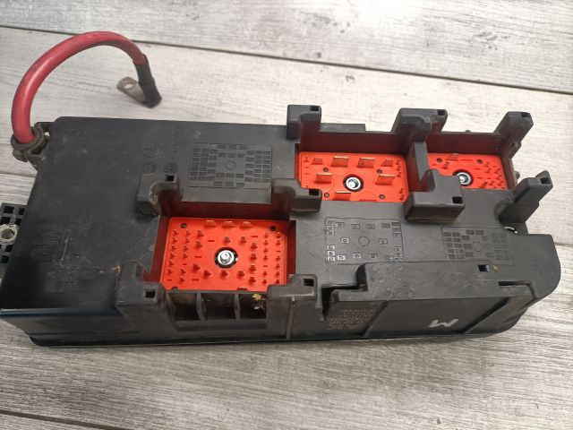 bontott OPEL VECTRA C Biztosítéktábla Motortér