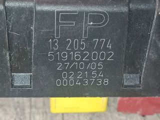 bontott OPEL VECTRA C Biztosítéktábla Motortér