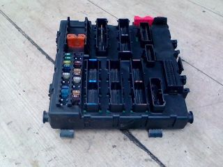 bontott OPEL VECTRA C Biztosítéktábla Motortér