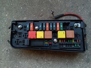 bontott OPEL VECTRA C Biztosítéktábla Motortér