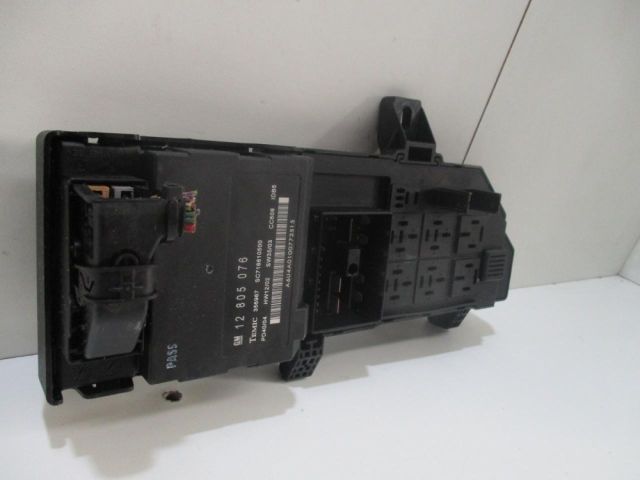 bontott OPEL VECTRA C Biztosítéktábla Motortér