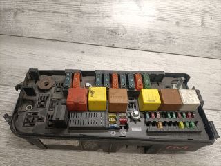 bontott OPEL VECTRA C Biztosítéktábla Motortér
