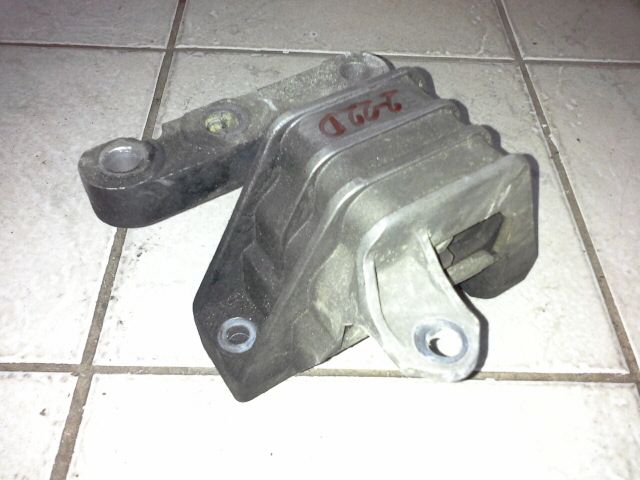 bontott OPEL VECTRA C Motor Tartó Bak (Pozíciófüggetlen)