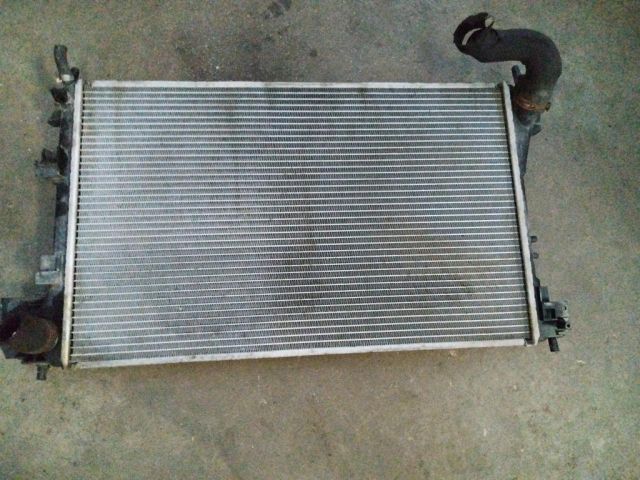 bontott OPEL VECTRA C Vízhűtő Radiátor (Nem klímás)