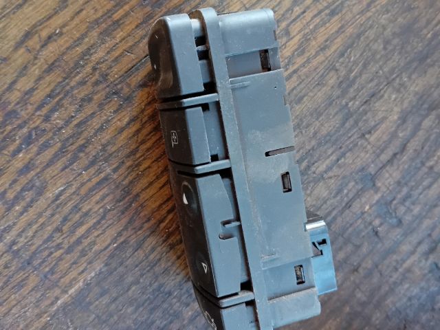 bontott OPEL VECTRA C Ablakemelő és Tükör Kapcsoló