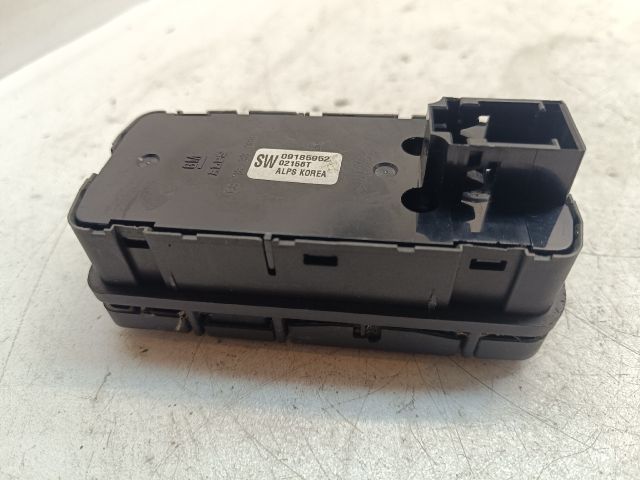 bontott OPEL VECTRA C Ablakemelő és Tükör Kapcsoló