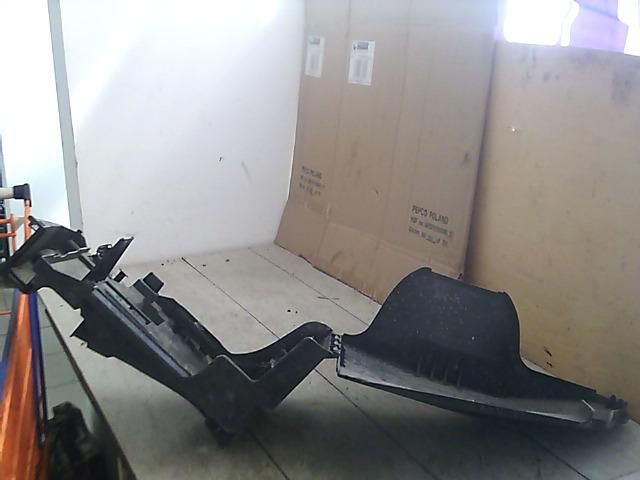 bontott OPEL VECTRA C Akkumulátor Tartó