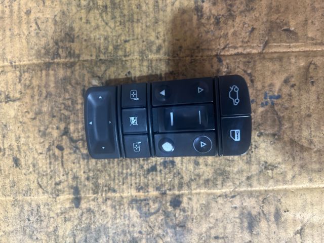 bontott OPEL VECTRA C Bal első Ablakemelő Kapcsoló