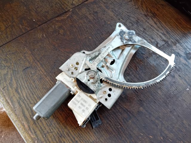 bontott OPEL VECTRA C Bal első Ablakemelő Motor