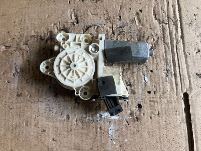 bontott OPEL VECTRA C Bal első Ablakemelő Motor