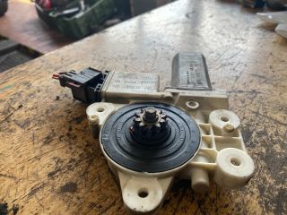bontott OPEL VECTRA C Bal első Ablakemelő Motor