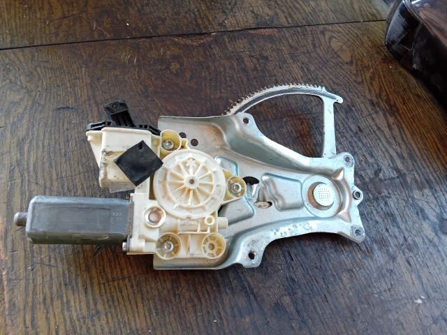 bontott OPEL VECTRA C Bal első Ablakemelő Motor