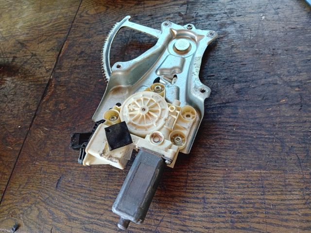 bontott OPEL VECTRA C Bal első Ablakemelő Motor