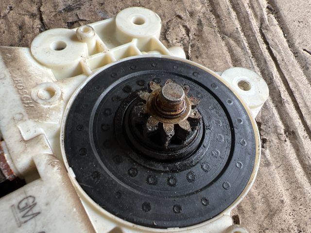 bontott OPEL VECTRA C Bal első Ablakemelő Motor