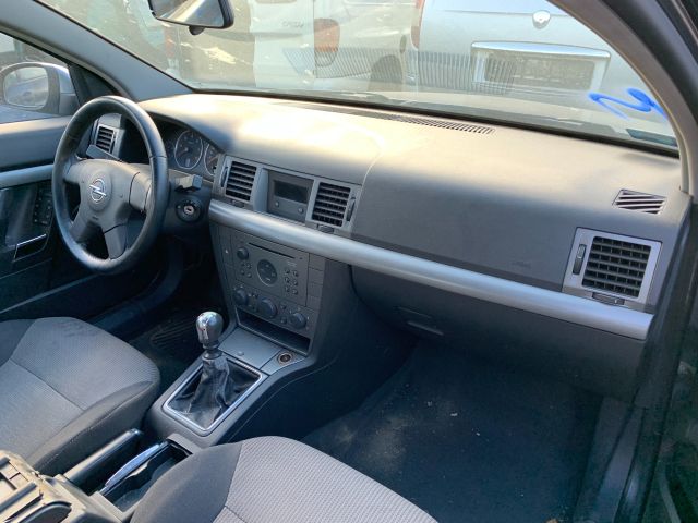 bontott OPEL VECTRA C Bal első Ajtó (Részeivel)