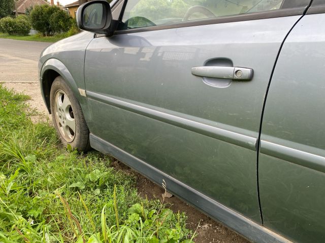 bontott OPEL VECTRA C Bal első Ajtó (Üres lemez)