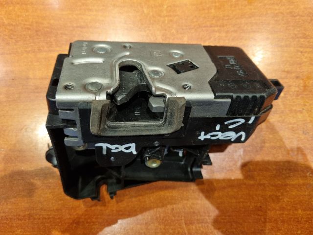 bontott OPEL VECTRA C Bal első Ajtózár