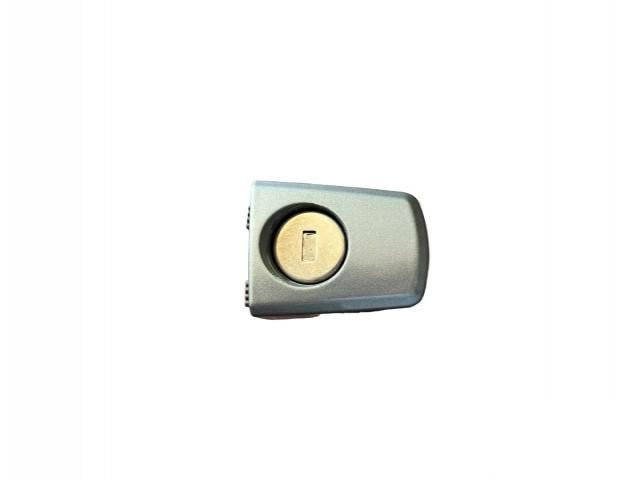 bontott OPEL VECTRA C Bal első Zárbetét