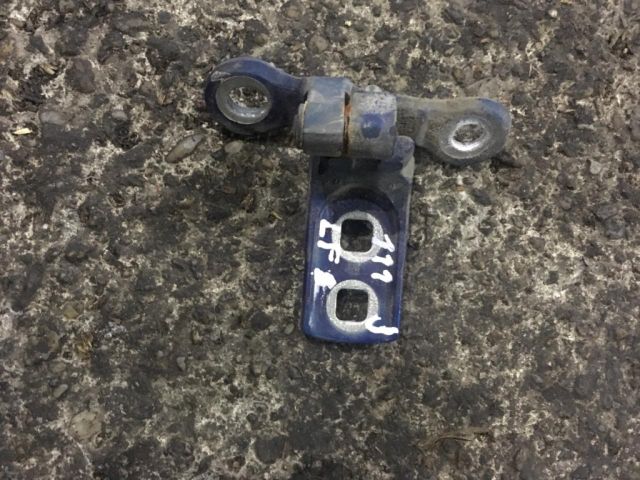 bontott OPEL VECTRA C Bal első Zsanér