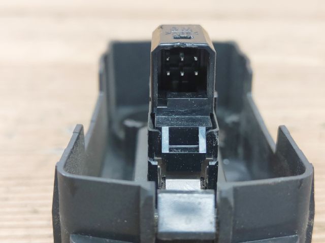 bontott OPEL VECTRA C Bal hátsó Ablakemelő Kapcsoló